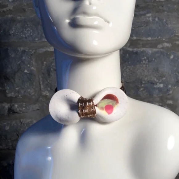 Guillotine Sculpted Bow Tie: Marina - Picture 1 of 3